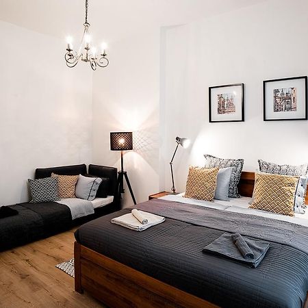 Apartment Gesse Brezinova Prag Eksteriør billede