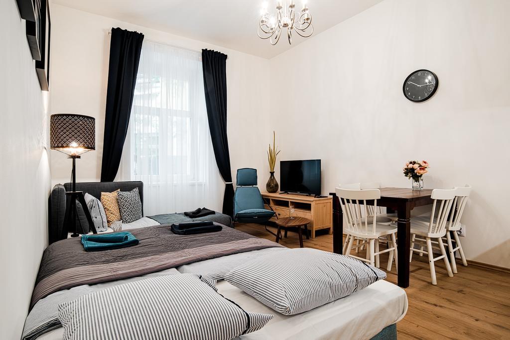 Apartment Gesse Brezinova Prag Eksteriør billede