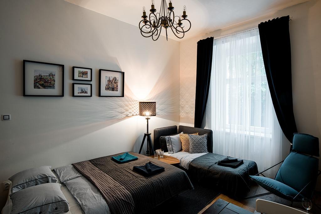 Apartment Gesse Brezinova Prag Eksteriør billede