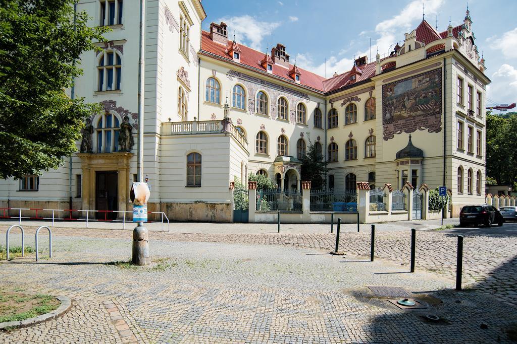Apartment Gesse Brezinova Prag Eksteriør billede