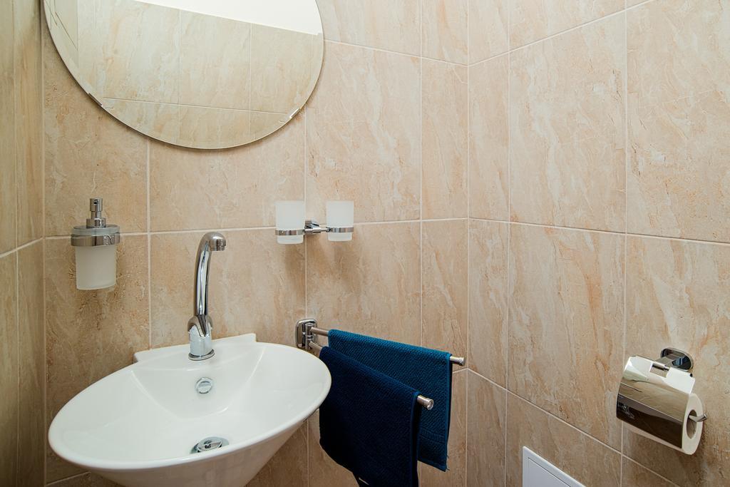 Apartment Gesse Brezinova Prag Eksteriør billede