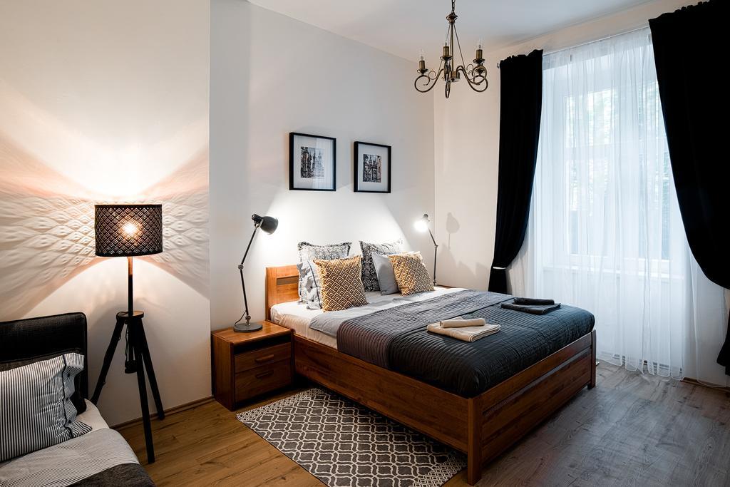 Apartment Gesse Brezinova Prag Eksteriør billede