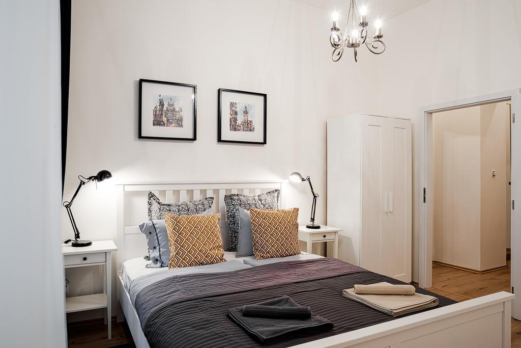 Apartment Gesse Brezinova Prag Eksteriør billede