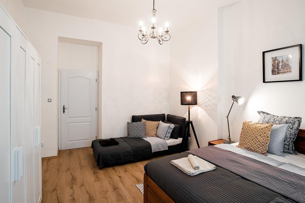 Apartment Gesse Brezinova Prag Eksteriør billede